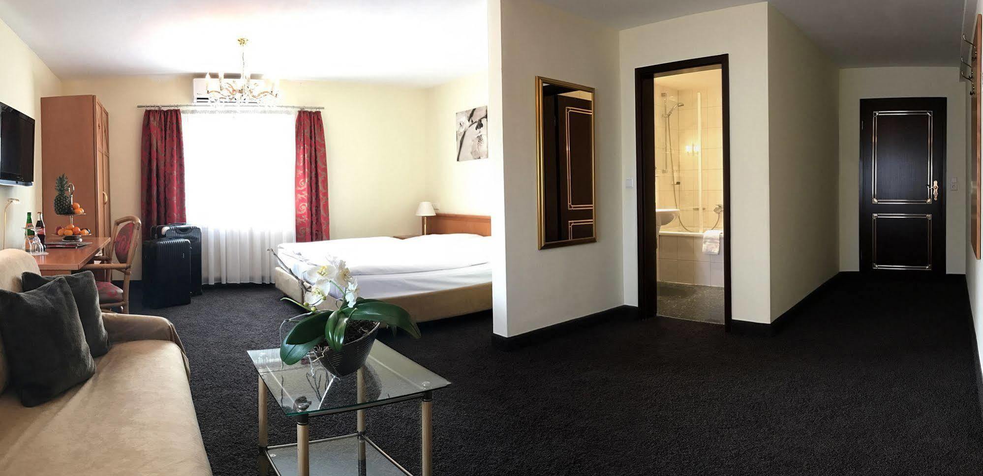 Boutiquehotel Goldhahn Bio Sport & Wellness Aalen Exteriér fotografie